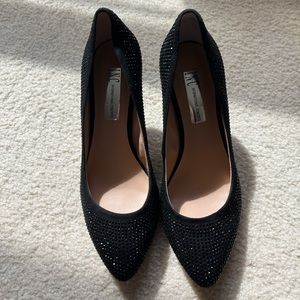 Women's Zitah Embellished Pointed Toe Pumps